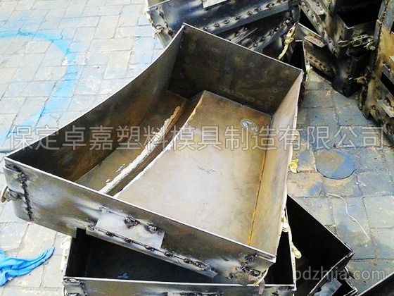 隔離墩模具 